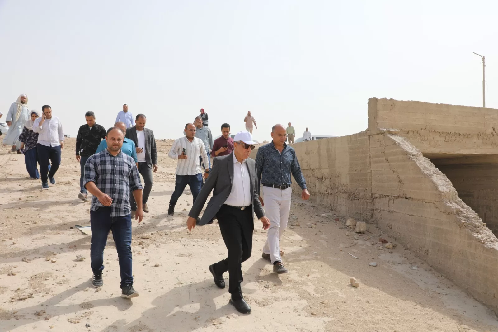 محافظ المنيا يتفقد مخر سيل “السرارية” بسمالوط 30 - جريدة المساء محافظ المنيا يتفقد مخر سيل “السرارية” بسمالوط 29 - جريدة المساء