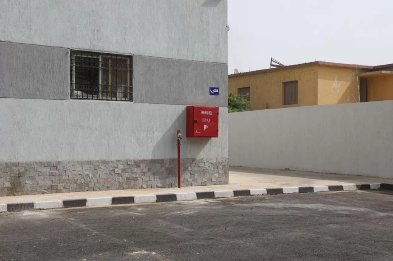 "موقف حضاري لخدمة المواطنين".. كدواني يتابع اللمسات الأخيرة بمجمع مواقف سمالوط الجديد 59 - جريدة المساء