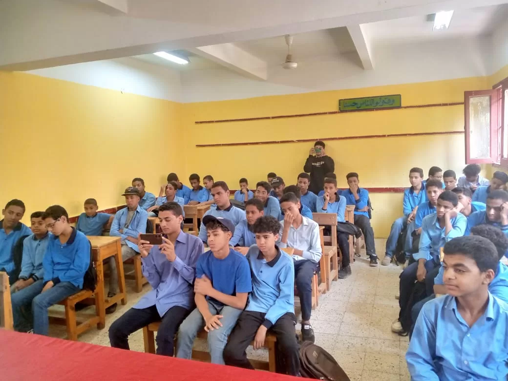 مجمع إعلام قنا يناقش "الجرائم الإلكترونية وكيفية مواجهتها" مع طلاب المدارس 60 - جريدة المساء