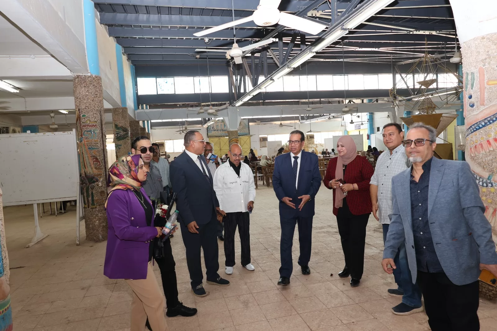 افتتاح معرض"فن أشغال الخشب" بالتربية النوعية جامعة قنا 26 - جريدة المساء