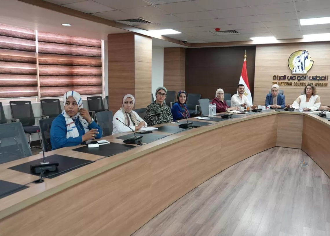 لجنة الشباب بالقومي للمرأة تجتمع بالمشاركين فى مرحلة التوجيه والإرشاد لبرنامج “هي تقود” 19 - جريدة المساء
