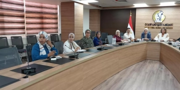 لجنة الشباب بالقومي للمرأة تجتمع بالمشاركين فى مرحلة التوجيه والإرشاد لبرنامج “هي تقود” 1 - جريدة المساء