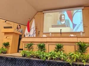 أمل عمار أمام المؤتمر العربى الاسيوى السنوي للتقانات الحيوية تؤكد دعم المجلس مشاركة المرأة في قضايا البيئة والتنمية 24 - جريدة المساء أمل عمار أمام المؤتمر العربى الاسيوى السنوي للتقانات الحيوية تؤكد دعم المجلس مشاركة المرأة في قضايا البيئة والتنمية 23 - جريدة المساء