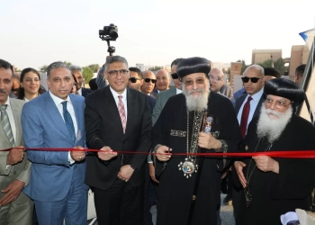 محافظ الجيزة والبابا تواضروس يفتتحان مشروعات خدمية واجتماعية بأكتوبر 21 - جريدة المساء