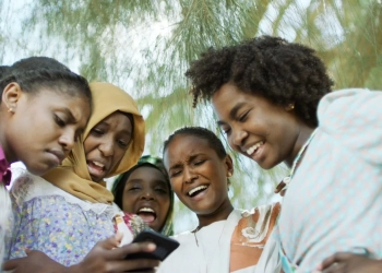 جائزة أفضل فيلم روائي طويل ل"ملكة القطن" بمهرجان سالونيك السينمائي الدولي   13 - جريدة المساء