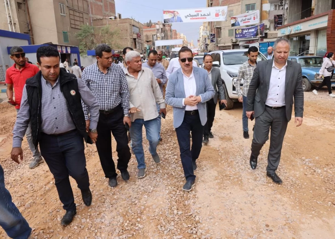 محافظ المنوفية يتفقد إنشاءات مدرسة شهداء 6 أكتوبر بجروان وتطوير شارع الجيش بالباجور 19 - جريدة المساء