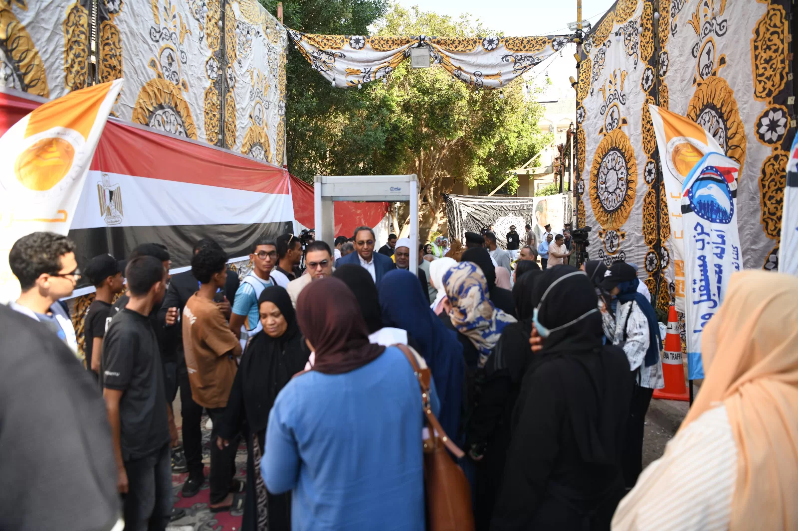 إقبال متزايد في اليوم الثاني للانتخابات النيابية بمحافظة قنا 30 - جريدة المساء