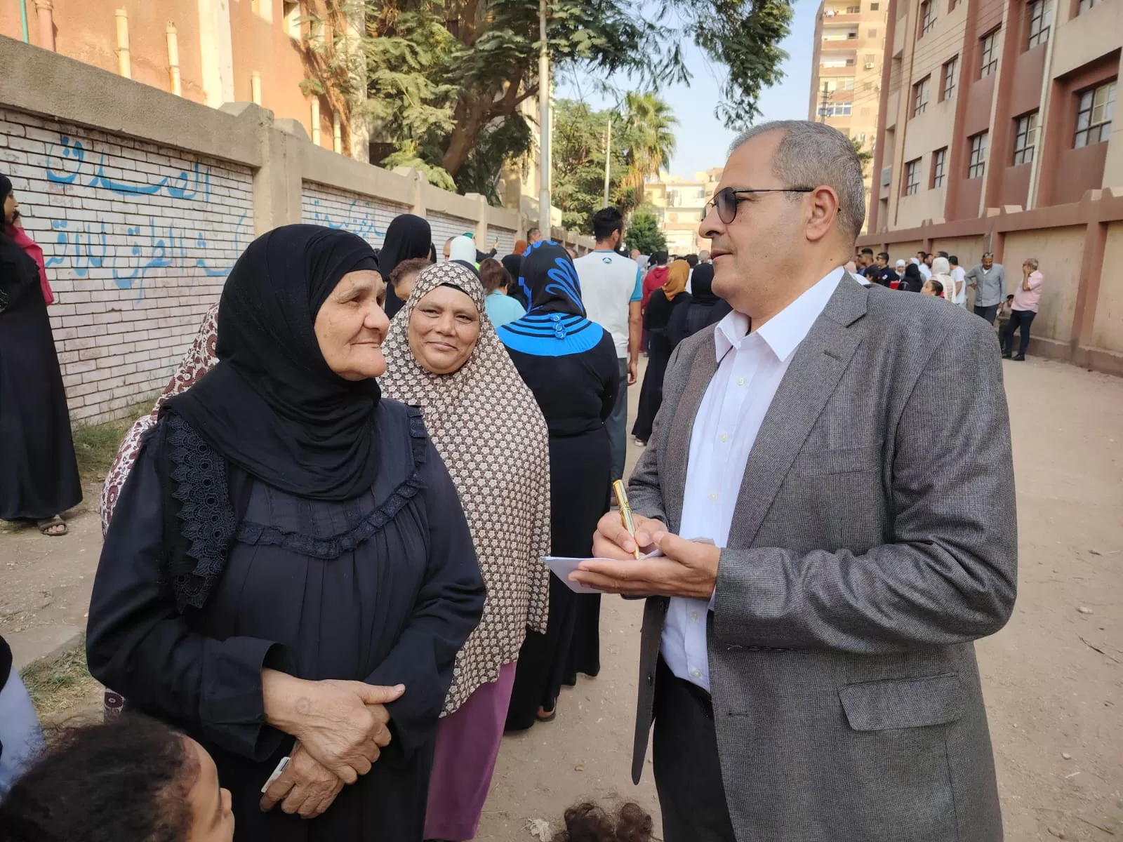 كبار السن والشباب يتصدرون المشهد.. ونادي أبو توفيق يضرب مثالًا في الإرادة والمشاركة 31 - جريدة المساء