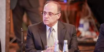 رئيس هيئة الدواء في مائدة مستديرة رفيعة المستوى لبحث التعاون الصحي والدوائي مع الهند 1 - جريدة المساء