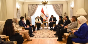 على هامش المؤتمر العالمي للسكان..وزيرا الصحة المصري والبحريني بحثا ملفات التعاون 1 - جريدة المساء