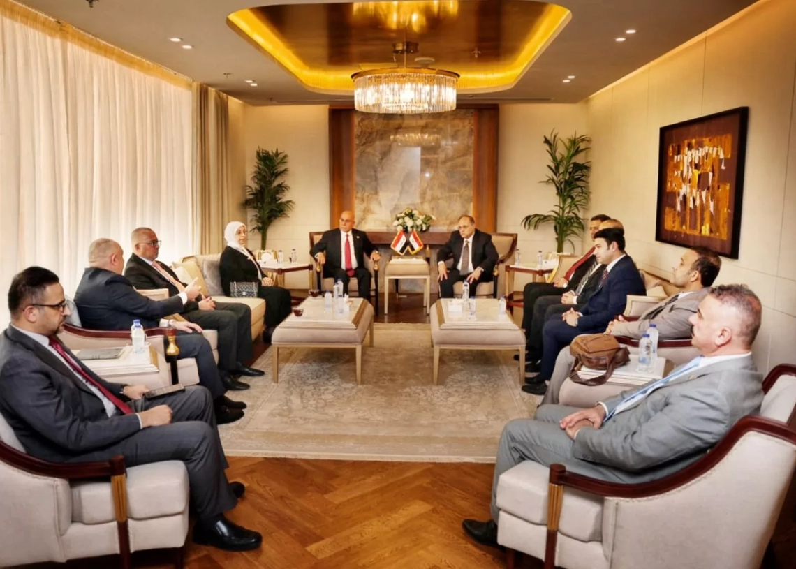 رئيس هيئة الدواء يبحث مع وزير صحة العراق تعزيز التعاون الدوائي 17 - جريدة المساء