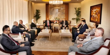 رئيس هيئة الدواء يبحث مع وزير صحة العراق تعزيز التعاون الدوائي 1 - جريدة المساء