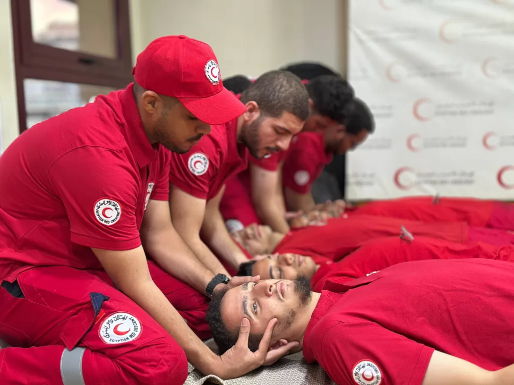 الهلال الأحمر يعزز جاهزية متطوعيه بتدريبات للاستجابة وقت الأزمات 21 - جريدة المساء
