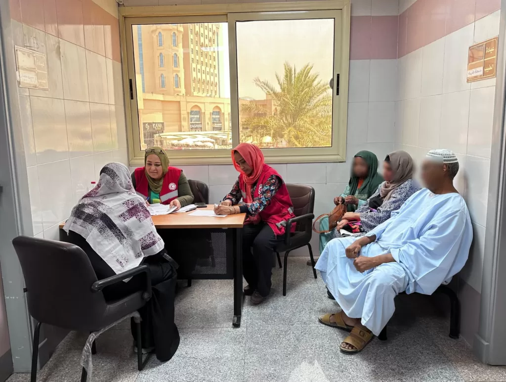 الهلال الأحمر المصري يواصل الرعاية الطبية لمرضى زراعة الكُلى السودانين 20 - جريدة المساء الهلال الأحمر المصري يواصل الرعاية الطبية لمرضى زراعة الكُلى السودانين 19 - جريدة المساء