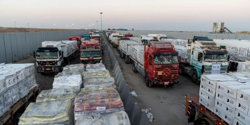 الهلال الأحمر المصري يستجيب لنداء غزة بإمدادات شتوية وغذائية عاجلة 1 - جريدة المساء