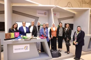 على هامش المؤتمر العالمي للسكان ..أمل عمار تتفقد جناح القومي للمرأة 23 - جريدة المساء