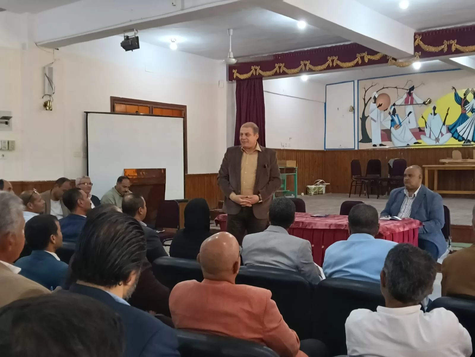 تعليم قنا يناقش جاهزية المدارس للاعتماد الأكاديمي للعام الدراسي الحالي 23 - جريدة المساء