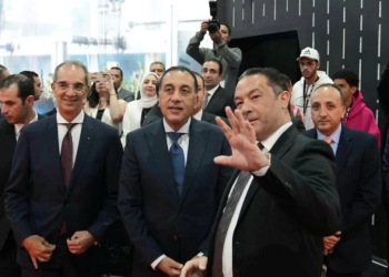 رئيس الوزراء يتفقد جناح شركة اورنچ مصر بمعرض Cairo ICT 17 - جريدة المساء