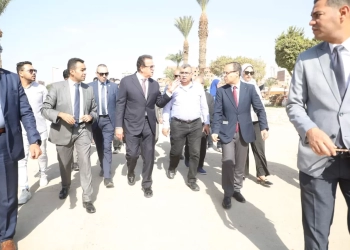 وزير الصحة يوجه بتطوير مستشفى حلوان ويتابع المنشآت الطبية 28 - جريدة المساء
