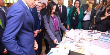 وزيرة التضامن تشيد بمنتجات «مراكز استدامة» التابعة لـ «صناع الخير» بالفيوم 1 - جريدة المساء
