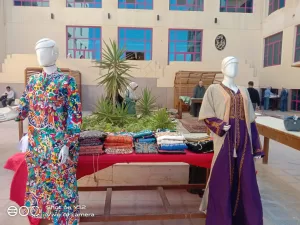 ينتهي غدا.. محافظ الجيزة يتابع فعاليات معرض الحرف اليدوية بجامعة أكتوبر 37 - جريدة المساء