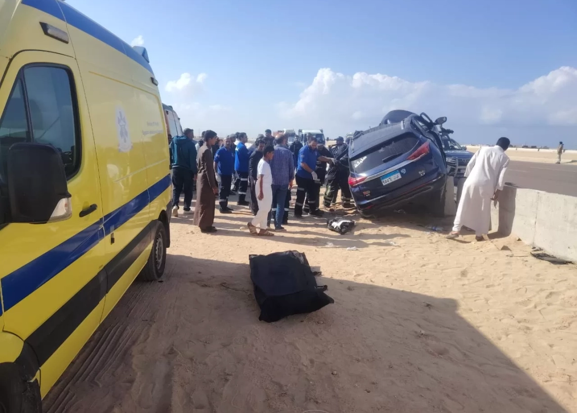 بالصور مصرع واصابة ٤ في حادث اصطدام سيارة ملاكي بنقل بالضبعة 19 - جريدة المساء
