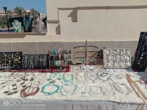 ينتهي غدا.. محافظ الجيزة يتابع فعاليات معرض الحرف اليدوية بجامعة أكتوبر 41 - جريدة المساء