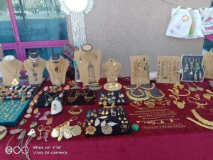 ينتهي غدا.. محافظ الجيزة يتابع فعاليات معرض الحرف اليدوية بجامعة أكتوبر 39 - جريدة المساء