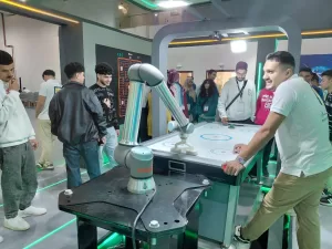 الدورة الخامسة لمعرض «Connecta» تتحول إلى ساحة تفاعلية للشباب يمزج بين الألعاب الإلكترونية والبدنية 21 - جريدة المساء