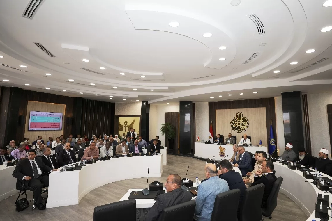 محافظ أسوان يوجه بإنهاء إجراءات إسترداد الأراضى 20 - جريدة المساء محافظ أسوان يوجه بإنهاء إجراءات إسترداد الأراضى 19 - جريدة المساء