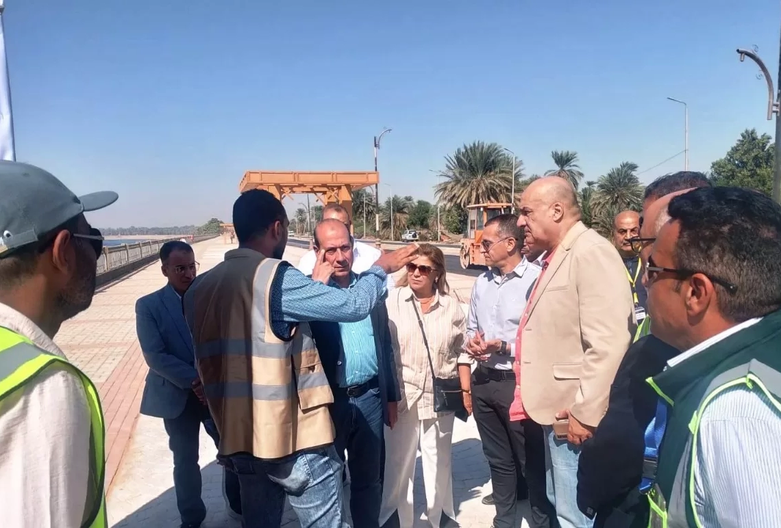 لاشين ونصار يتفقدان معدلات الإنجاز بعدد من المحاور الحيوية بأسوان 20 - جريدة المساء لاشين ونصار يتفقدان معدلات الإنجاز بعدد من المحاور الحيوية بأسوان 19 - جريدة المساء