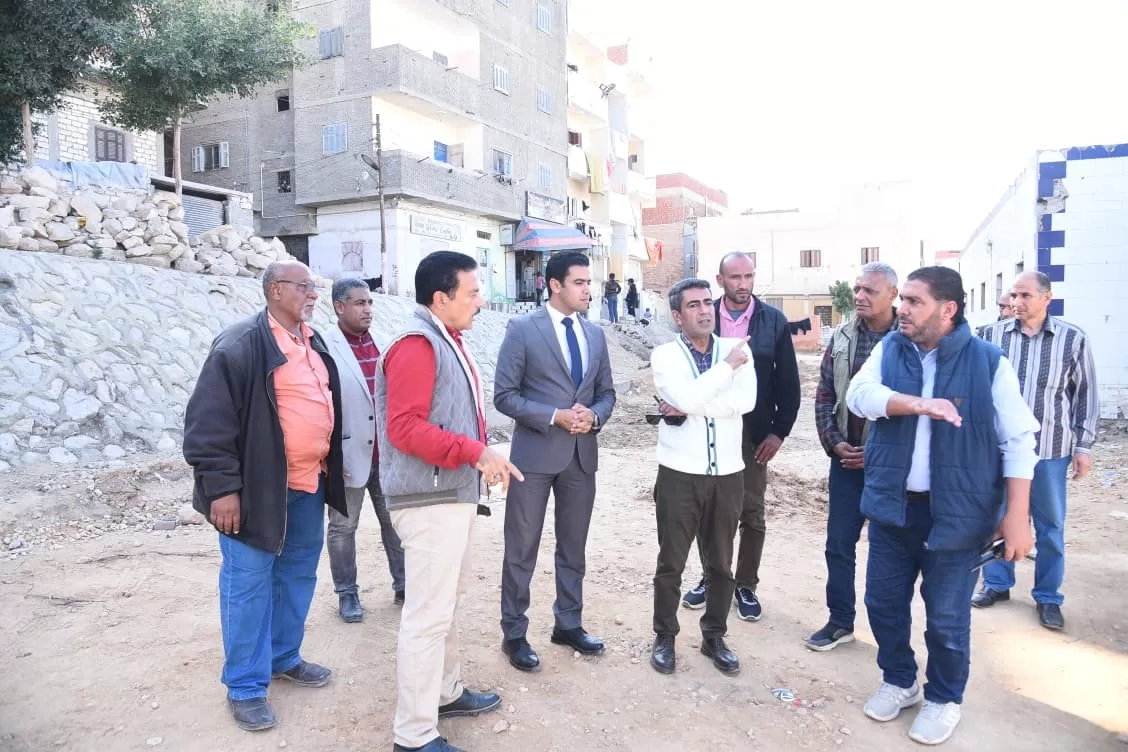 نائب محافظ مطروح يتفقد أعمال تطوير سوق مطروح العمومي 19 - جريدة المساء