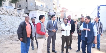 نائب محافظ مطروح يتفقد أعمال تطوير سوق مطروح العمومي 1 - جريدة المساء