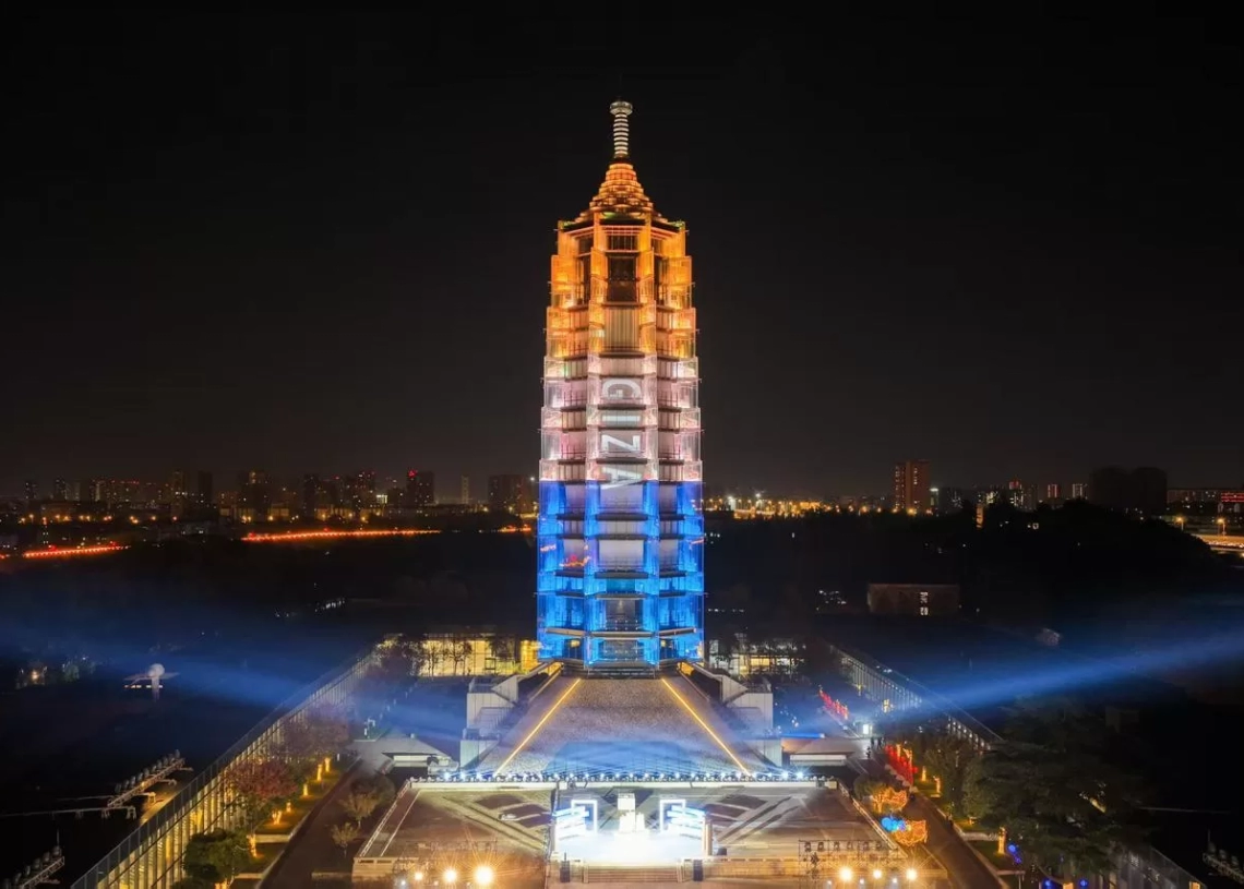 إضاءة برج نانجينغ بالصين بإسم الجيزة.. ما القصة؟ 17 - جريدة المساء