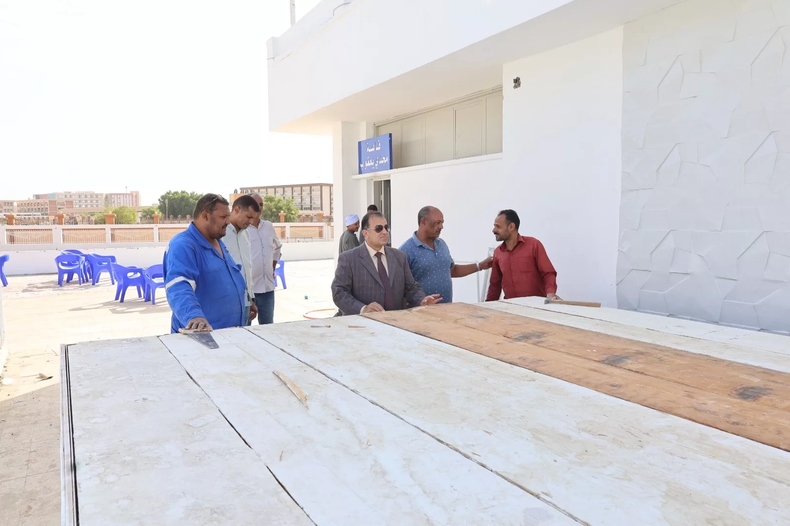 رئيس جامعة قنا يتفقد عددا من المشروعات التطويرية 27 - جريدة المساء