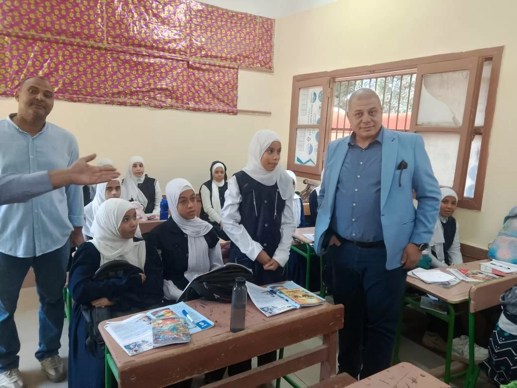 وكيل تعليم قنا يتفقد مدرسة الشهيد علي عبدالله الإعدادية 28 - جريدة المساء وكيل تعليم قنا يتفقد مدرسة الشهيد علي عبدالله الإعدادية 27 - جريدة المساء