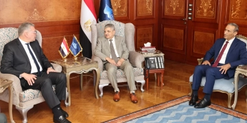 البترول" و"قناة السويس" توقعان اتفاق لإنشاء محطة إسالة وتموين بالغاز المسال 1 - جريدة المساء