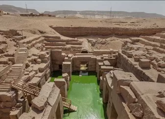 معبد الأوزريون