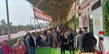 محافظ كفرالشيخ يطمئن على سير العملية الانتخابية ويشيد بمشاركة المواطنين 1 - جريدة المساء