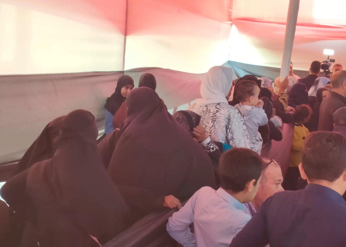 رئيس الطائفة الإنجيلية بمصر يدلي بصوته في انتخابات مجلس النواب: 20 - جريدة المساء رئيس الطائفة الإنجيلية بمصر يدلي بصوته في انتخابات مجلس النواب: 19 - جريدة المساء