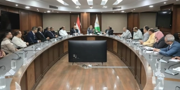 محافظ الجيزة: استقبال ٦٤ طلبًا بالعجوزة عقب الإعلان عن منظومة استبدال التوك توك بالمركبات الجديدة 1 - جريدة المساء