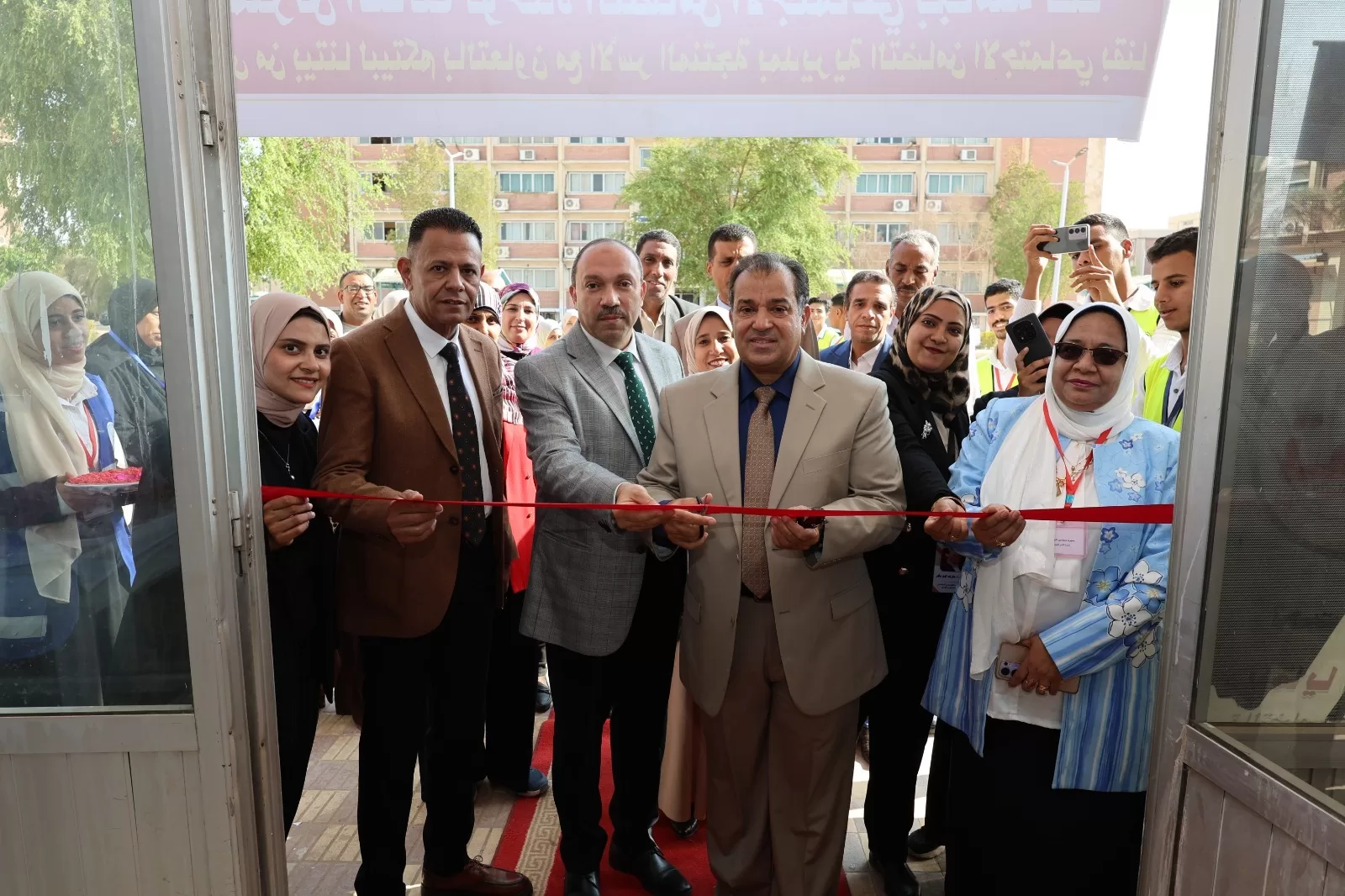 جامعة قنا تفتح أبوابها لمنتجات الأسر.. افتتاح معرض "من بيتنا لبيتكم" الثالث 21 - جريدة المساء