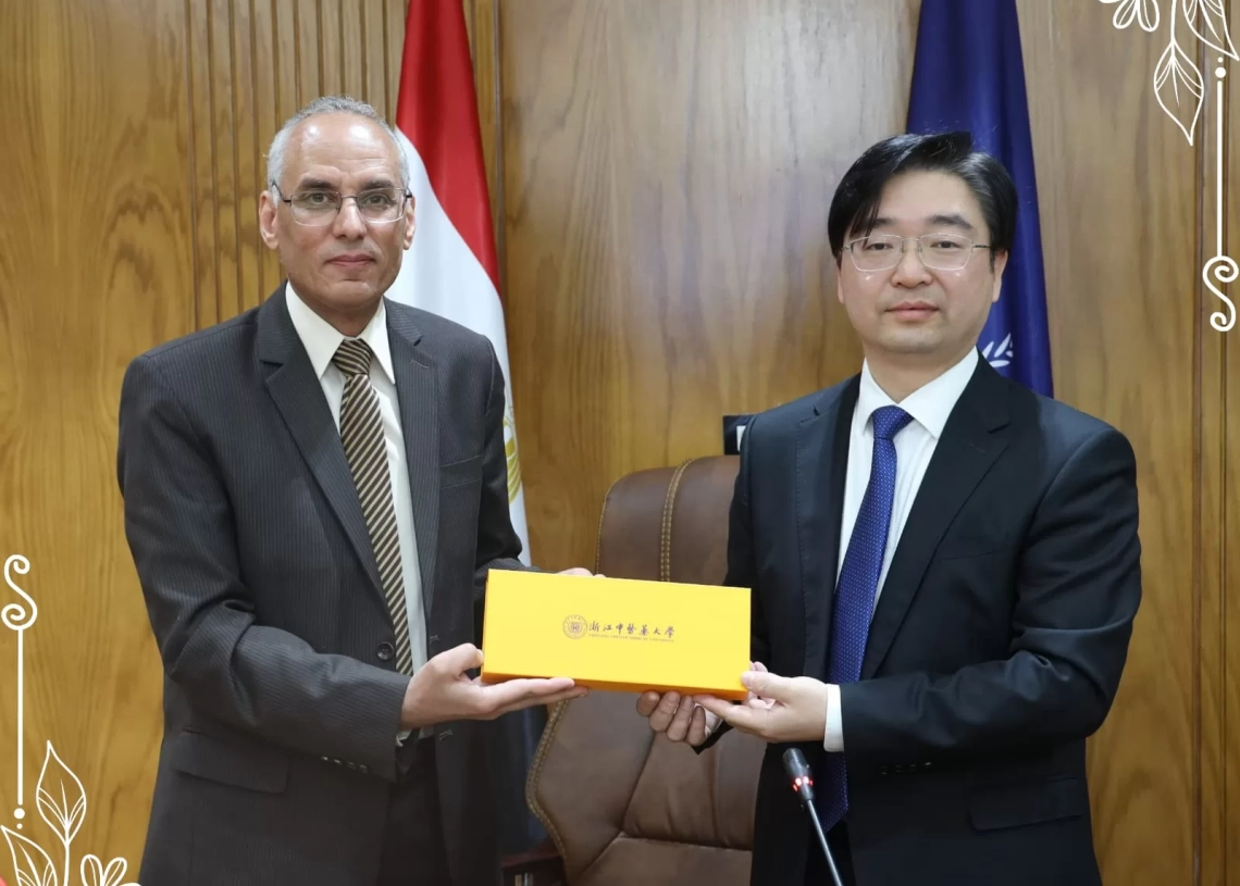 بروتوكول تعاون بين قومي البحوث وأكاديمية جينهوا بجامعة تشجيانغ الطبية الصينية 18 - جريدة المساء بروتوكول تعاون بين قومي البحوث وأكاديمية جينهوا بجامعة تشجيانغ الطبية الصينية 17 - جريدة المساء