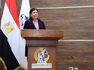 أمل عمار خلال ندوة "معًا ضد العنف الإلكتروني" :- خطر يؤدي لعزلة الضحايا وانسحابهن من الحياة الخاصة و العامة 21 - جريدة المساء