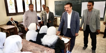 محافظ المنوفية يتفقد مدرسة صناعية ويحيل مسؤولين للتحقيق للتقصير 2 - جريدة المساء محافظ المنوفية يتفقد مدرسة صناعية ويحيل مسؤولين للتحقيق للتقصير 1 - جريدة المساء