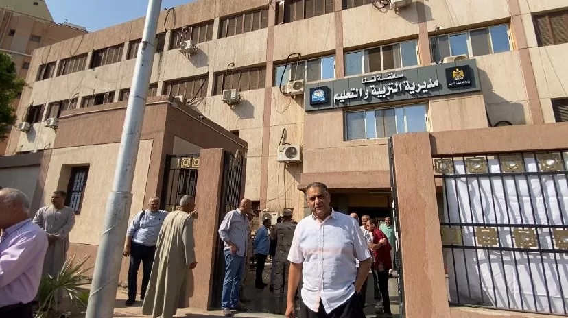 صافرات الإنذار تدوي في ديوان تعليم قنا.. تجربة إخلاء تحاكي حريقًا وزلزالًا 19 - جريدة المساء
