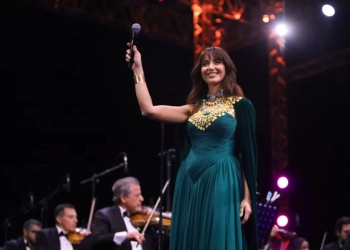 فايا يونان وعبير نعمة تضيئان مهرجان "صدى الأهرامات" بليلة عربية تجمع الأصالة وروح العصر 17 - جريدة المساء