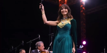 فايا يونان وعبير نعمة تضيئان مهرجان "صدى الأهرامات" بليلة عربية تجمع الأصالة وروح العصر 1 - جريدة المساء