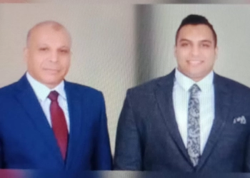 الدكتور إيهاب مع والده اللواء محمد الشبراوي