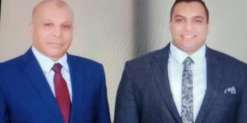 الدكتور إيهاب مع والده اللواء محمد الشبراوي